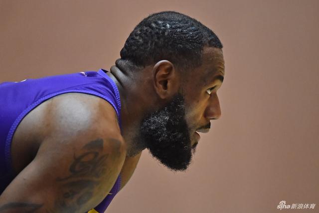 李炎哲首秀25分新疆大胜浙江 北控克上海4连胜